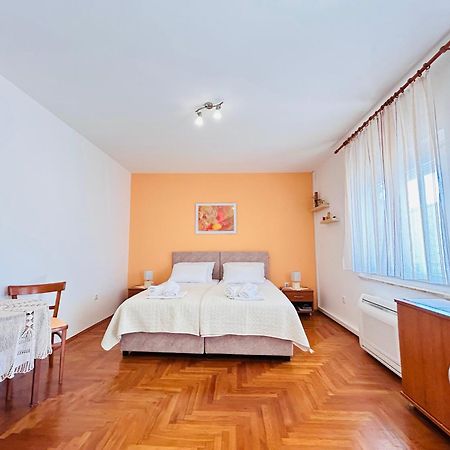 Seaview Guesthouse - Zf Hvar Хвар Екстериор снимка