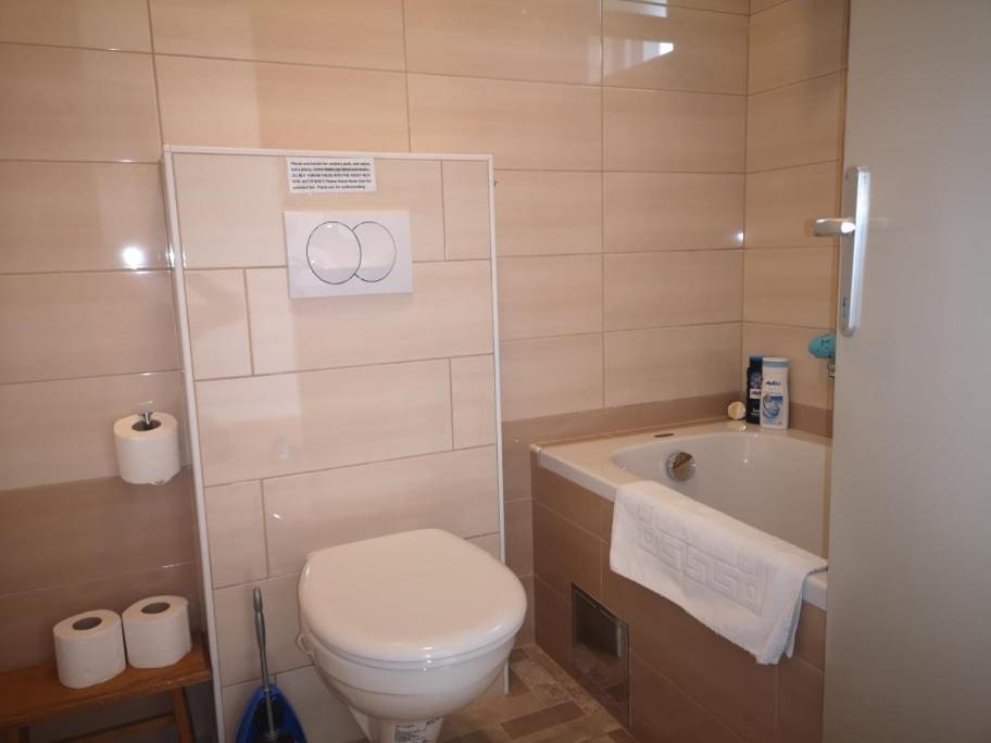 Seaview Guesthouse - Zf Hvar Хвар Екстериор снимка
