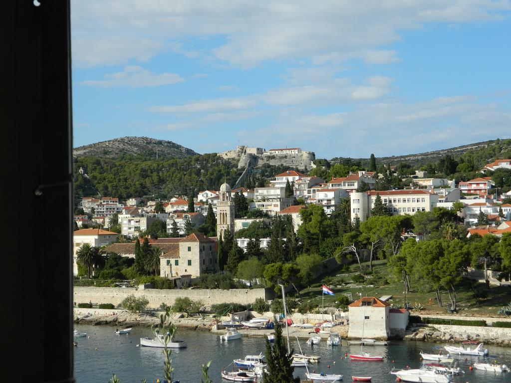 Seaview Guesthouse - Zf Hvar Хвар Стая снимка
