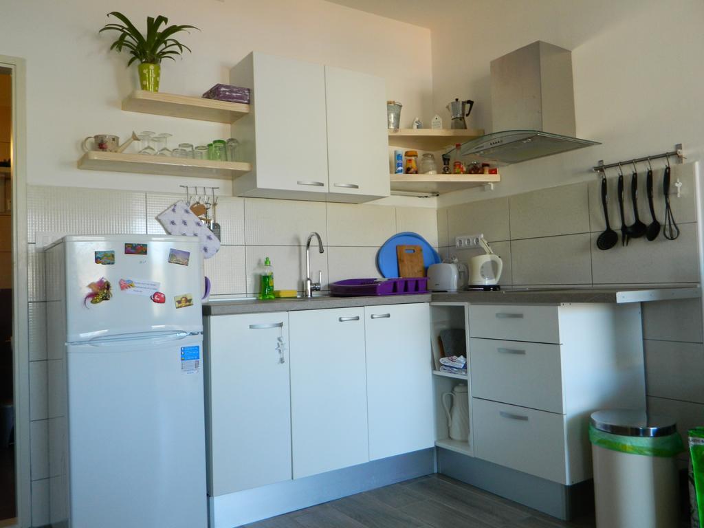 Seaview Guesthouse - Zf Hvar Хвар Екстериор снимка